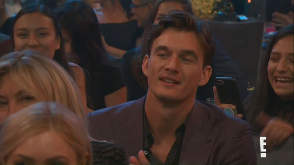 Hannah Brown S Bachelor Nation Exes React To Her 2019 Pcas E Online Ap